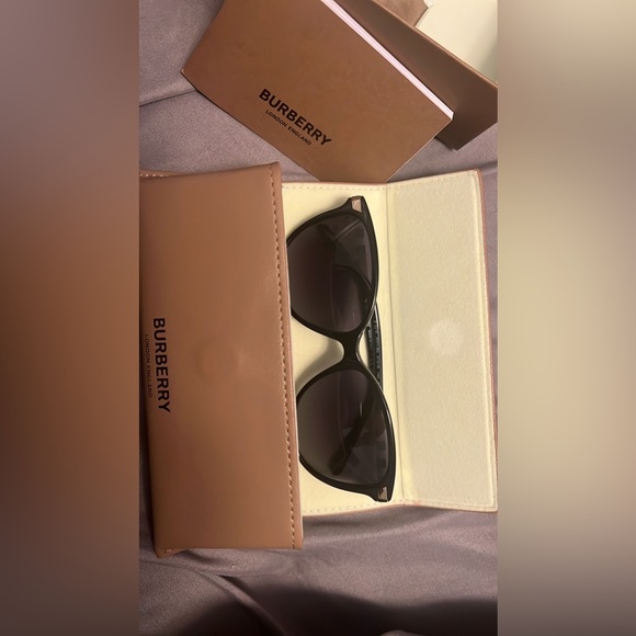 Glasses burberry - Picture 1 of 1